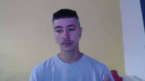 Snapshot of talhi_ chatting on 11/18/25, 07:18 talhi_ online show from 11/18/25, 07:18