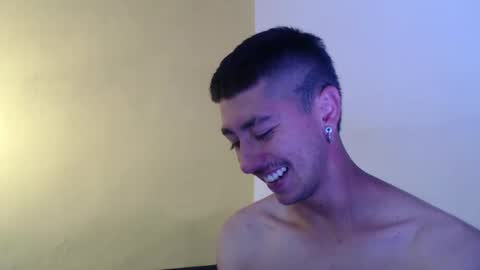 Snapshot of talhi_ chatting on 11/22/25, 09:47 talhi_ online show from 11/22/25, 09:47