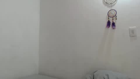 Snapshot of talhi_ chatting on 12/17/25, 06:03 talhi_ online show from 12/17/25, 06:03