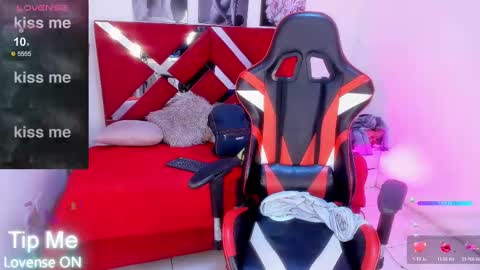 talia_rouge online show from 09/17/25, 07:15