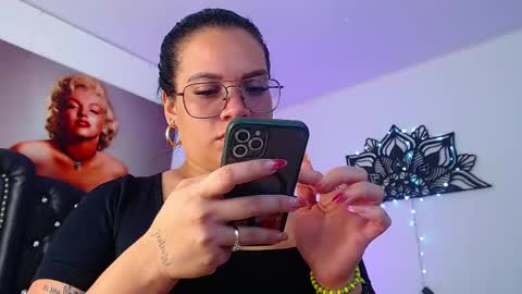 taliana36 online show from 02/18/25, 12:49