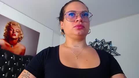 taliana36 online show from 02/24/25, 01:10