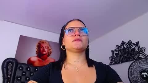taliana36 online show from 03/06/25, 12:41