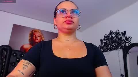 taliana36 online show from 10/16/25, 12:17