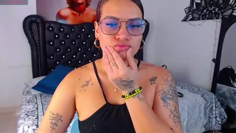 taliana36 online show from 10/22/25, 12:16