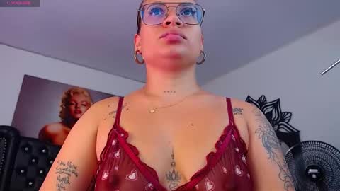 taliana36 online show from 10/27/25, 11:47
