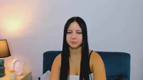 Snapshot of taliasensitive chatting on 11/14/25, 09:19 taliasensitive online show from 11/14/25, 09:19