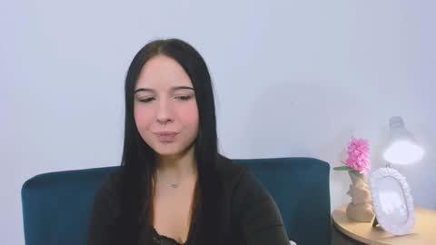 Snapshot of taliasensitive chatting on 12/01/25, 04:12 taliasensitive online show from 12/01/25, 04:12