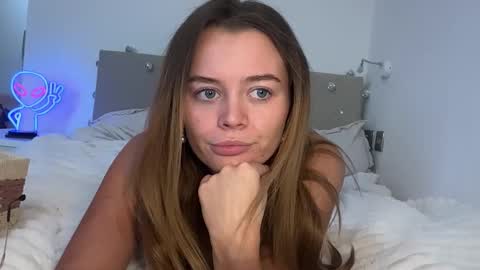 Talia online show from 09/27/25, 03:17