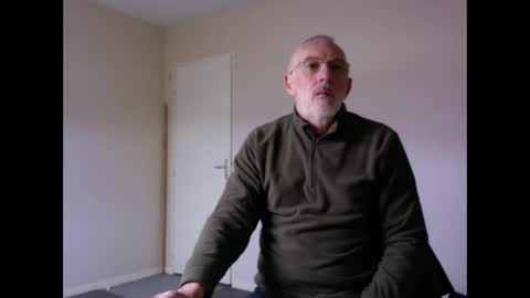 Jack Pierrot online show from 12/25/24, 01:51