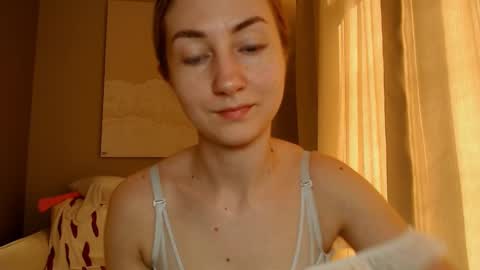  Kira  online show from 02/10/25, 09:36