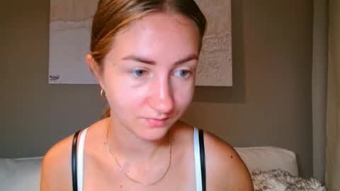  Kira  online show from 10/24/25, 06:21