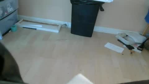 Snapshot of tall47hard chatting on 02/25/25, 08:51 tall47hard online show from 02/25/25, 08:51