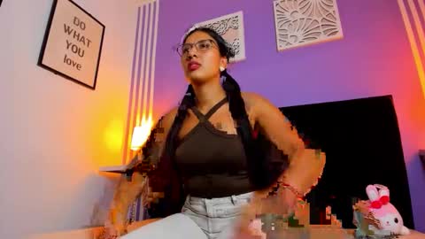 tall_hot_brunette online show from 12/15/25, 03:55