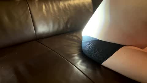 tall_shy_kitty online show from 02/15/26, 02:08