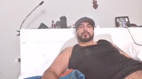 Snapshot of talllatino310 chatting on 09/20/25, 10:22 talllatino310 online show from 09/20/25, 10:22