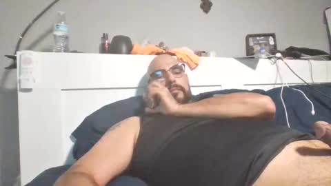 Snapshot of talllatino310 chatting on 10/21/25, 04:46 talllatino310 online show from 10/21/25, 04:46