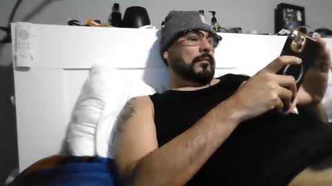 Snapshot of talllatino310 chatting on 12/02/25, 04:40 talllatino310 online show from 12/02/25, 04:40