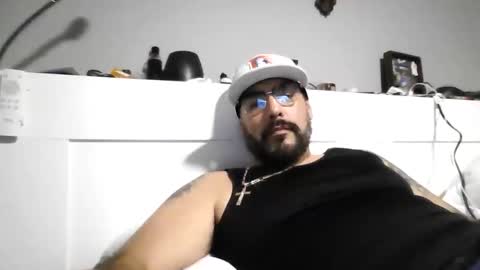 Snapshot of talllatino310 chatting on 12/04/25, 05:39 talllatino310 online show from 12/04/25, 05:39