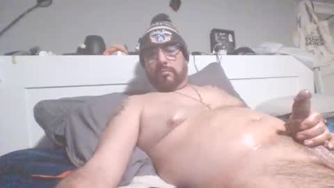 Snapshot of talllatino310 chatting on 02/13/26, 10:11 talllatino310 online show from 02/13/26, 10:11