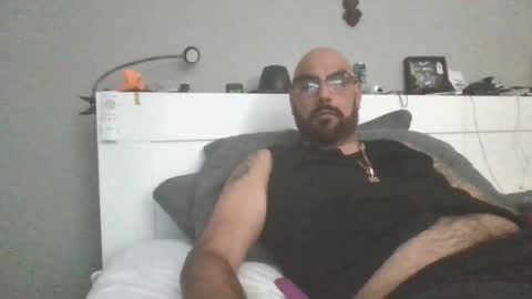 Snapshot of talllatino310 chatting on 06/25/26, 07:51 talllatino310 online show from 06/25/26, 07:51