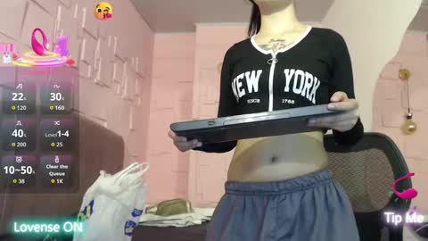 Snapshot of tamara_aa chatting on 09/23/25, 12:35 Tamara online show from 09/23/25, 12:35