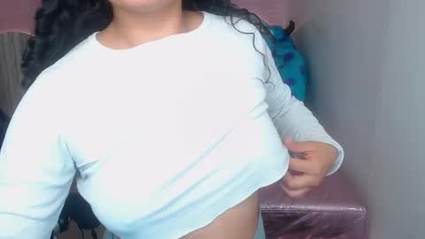 Snapshot of tamara_brown_t chatting on 11/27/25, 03:08 Tamara online show from 11/27/25, 03:08