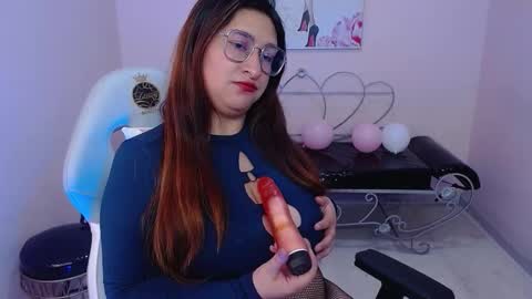 tamara  online show from 10/24/25, 05:04