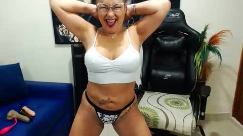 Snapshot of tamara_luaren chatting on 05/14/26, 02:13 Tamara online show from 05/14/26, 02:13