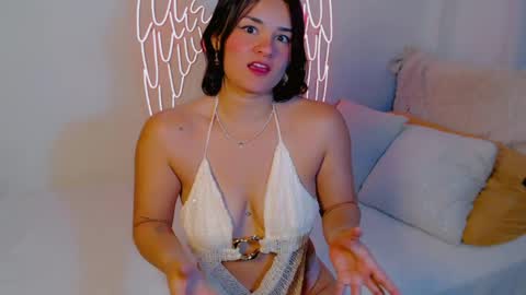 Snapshot of tamara_modelsss1 chatting on 04/09/26, 06:02 Lovense is Active My pleasure is in your hands Private is Open online show from 04/09/26, 06:02