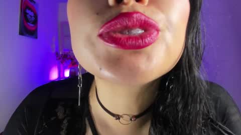 tamara online show from 09/15/25, 01:11