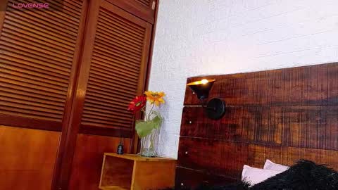    online show from 10/09/25, 10:57