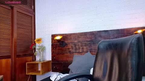    online show from 11/06/25, 10:49