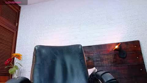    online show from 11/25/25, 10:48