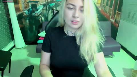 Snapshot of tamara_velezz chatting on 03/26/26, 09:20 Tamara online show from 03/26/26, 09:20