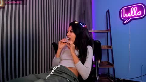 Tamy  online show from 01/08/25, 04:00