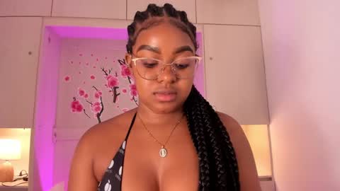 Snapshot of tamarazaki chatting on 10/04/25, 08:29 Tami online show from 10/04/25, 08:29