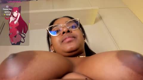 Snapshot of tamarazaki chatting on 11/12/25, 09:03 Tami online show from 11/12/25, 09:03