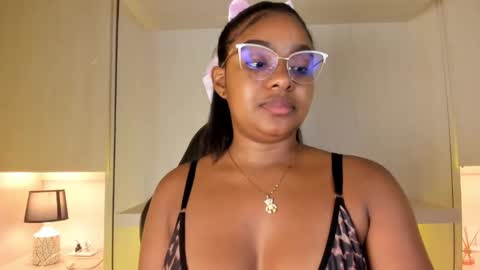 Snapshot of tamarazaki chatting on 11/14/25, 09:24 Tami online show from 11/14/25, 09:24