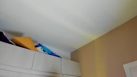 Snapshot of tamarazaki chatting on 11/17/25, 12:00 Tami online show from 11/17/25, 12:00