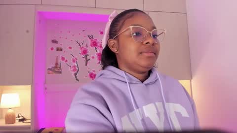 Snapshot of tamarazaki chatting on 11/28/25, 08:22 Tami online show from 11/28/25, 08:22