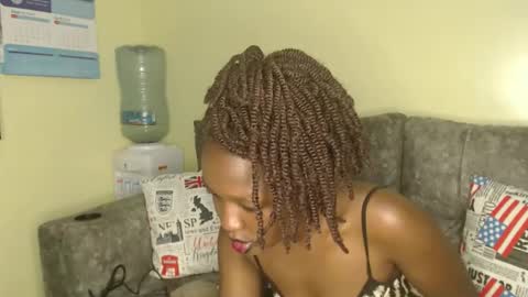 Snapshot of tamela_1 chatting on 09/24/25, 02:48 tamela online show from 09/24/25, 02:48