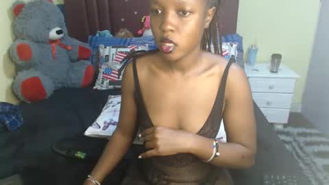 Snapshot of tamela_1 chatting on 10/03/25, 02:52 tamela online show from 10/03/25, 02:52