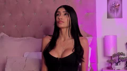 Snapshot of tami_04 chatting on 12/16/25, 11:21 Im Tami online show from 12/16/25, 11:21