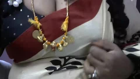 tamil_rathi online show from 11/26/25, 12:06