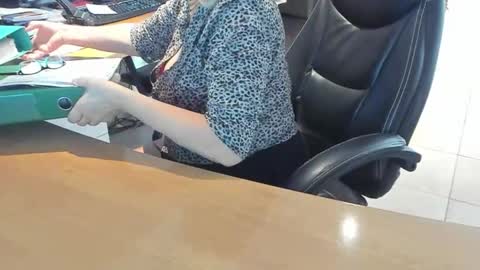 Tammy online show from 11/17/25, 09:26