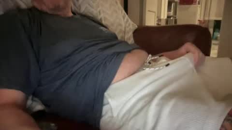 Snapshot of tampabatorbro chatting on 12/03/25, 11:47 tampabatorbro online show from 12/03/25, 11:47