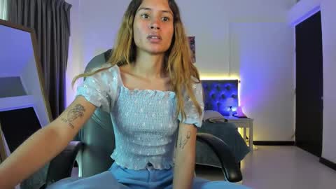 Snapshot of tamy_edwards chatting on 11/27/25, 09:06 Tamy online show from 11/27/25, 09:06