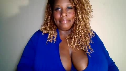 Tamya Jay online show from 01/10/25, 07:57