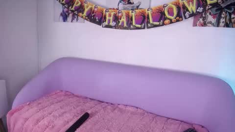  BLUE  online show from 10/28/25, 01:36